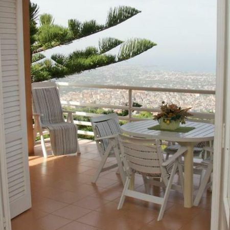 Lomarchi Holiday Home Carini Exteriér fotografie