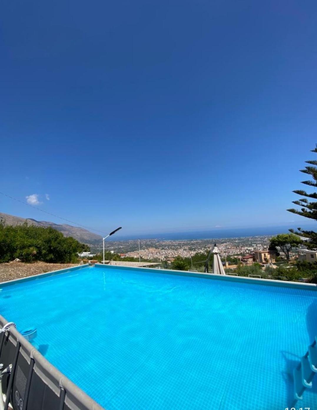 Lomarchi Holiday Home Carini Exteriér fotografie