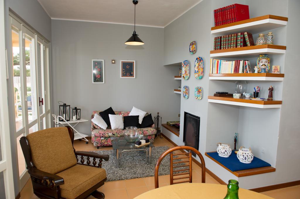 Lomarchi Holiday Home Carini Exteriér fotografie