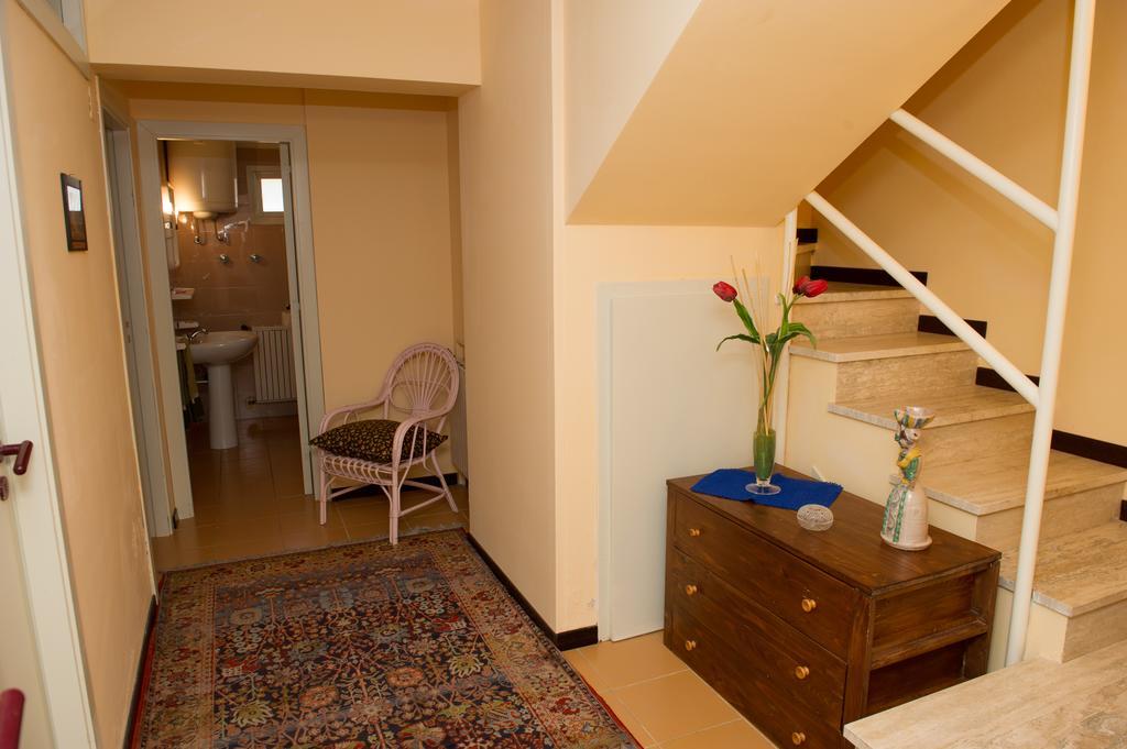 Lomarchi Holiday Home Carini Exteriér fotografie