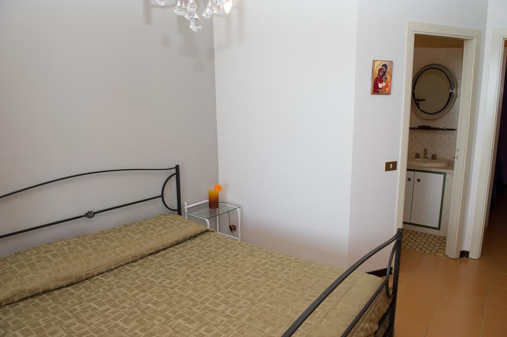Lomarchi Holiday Home Carini Exteriér fotografie